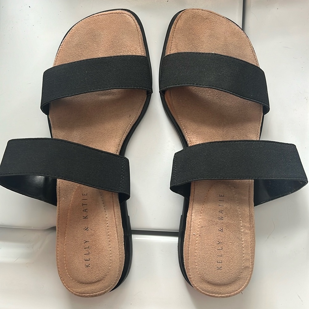 Kelly & Katie two strap sandles. Lightly worn